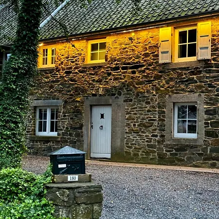 Prázdninový dům Ardennes Au Coin Du Feu Jacuzzi Sauna Et Nature *